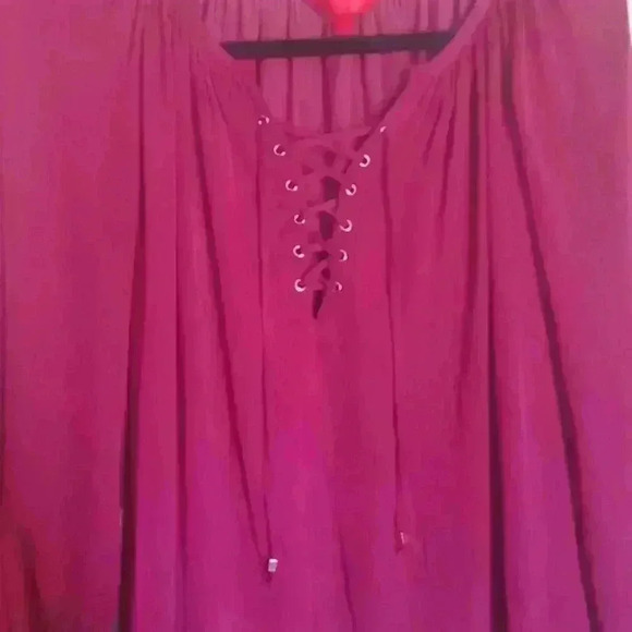 JENNIFER LOPEZ MAGENTA TOP SIZE MEDIUM LACE FRONT - Picture 3 of 7